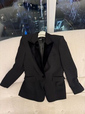 Zara Black Velvet Lapel Single-Button Blazer